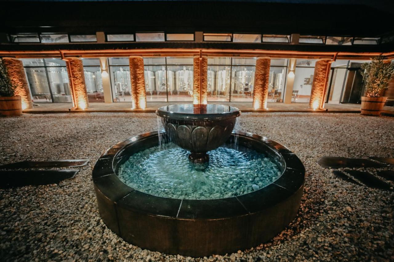 Chateau Mosmieri Hotel & Winery 泰拉维 外观 照片