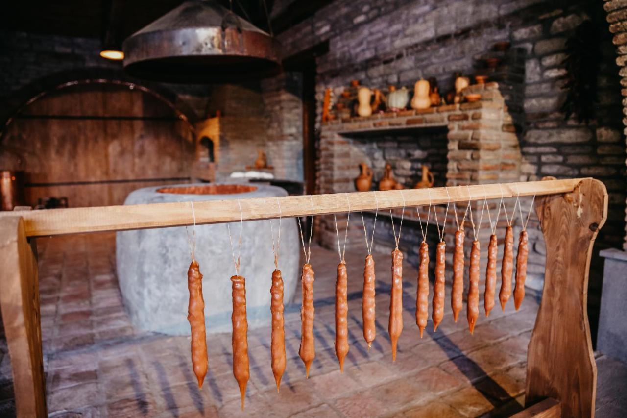 Chateau Mosmieri Hotel & Winery 泰拉维 外观 照片